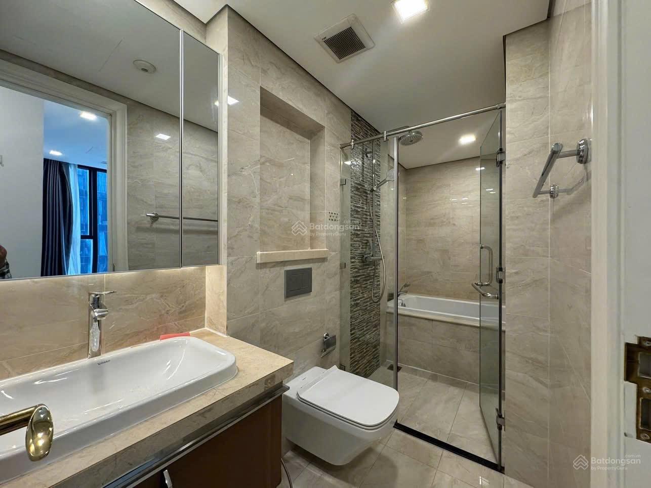 Cho thuê căn hộ Vinhomes Golden River 70m² - Giá 24 triệu/tháng - View Sông Sài Gòn