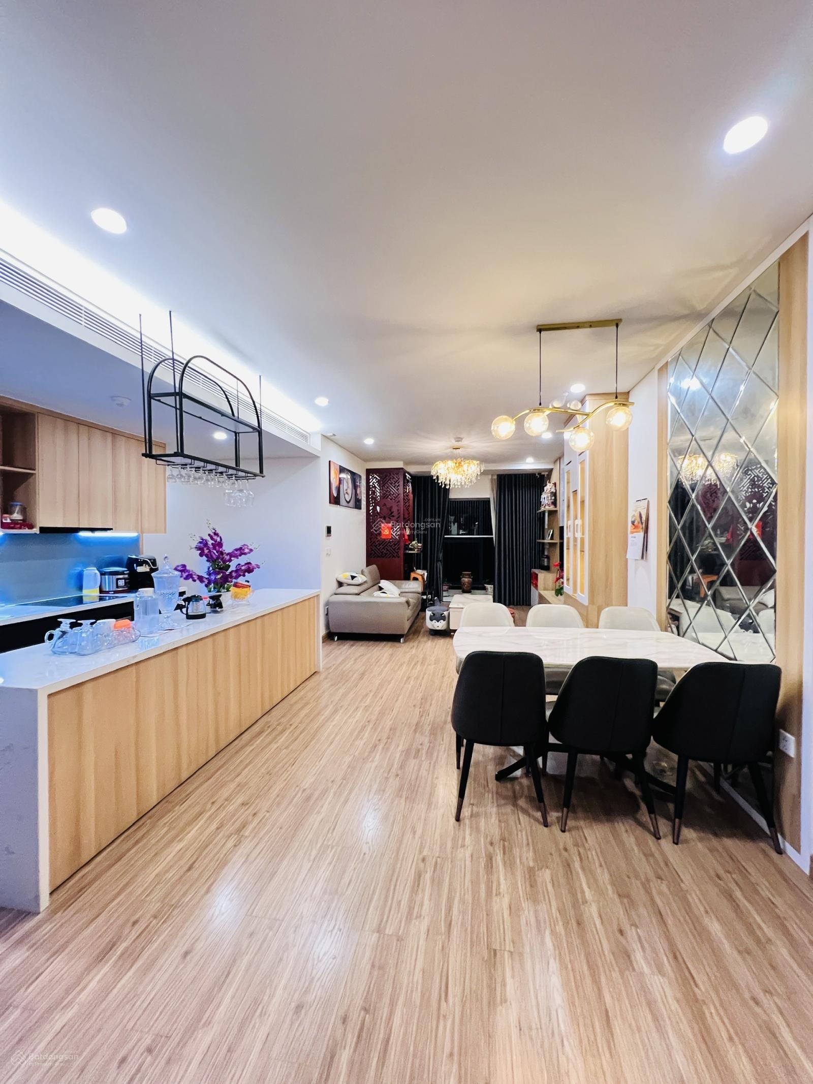 Chung cư Sky Park Cầu Giấy 127.5m² - Căn góc thoáng sáng, giảm giá sâu!