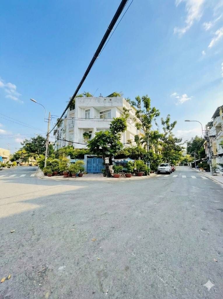 Nhà riêng Quận 8 180m² 16.9 tỷ - Sổ hồng sẵn, công chứng ngay!