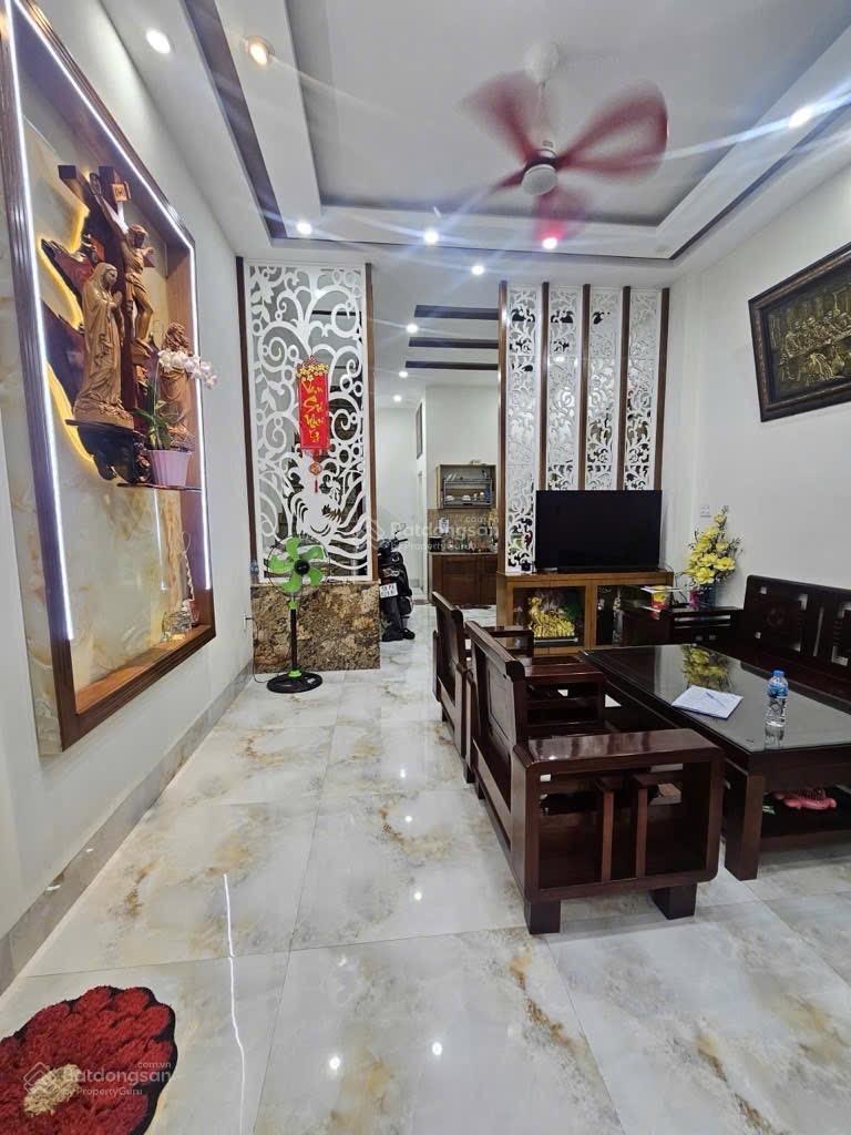 Nhà Cho Thuê Đường Trường Chinh, Tân Bình - 40m², 3 Lầu, Nhà Mới
