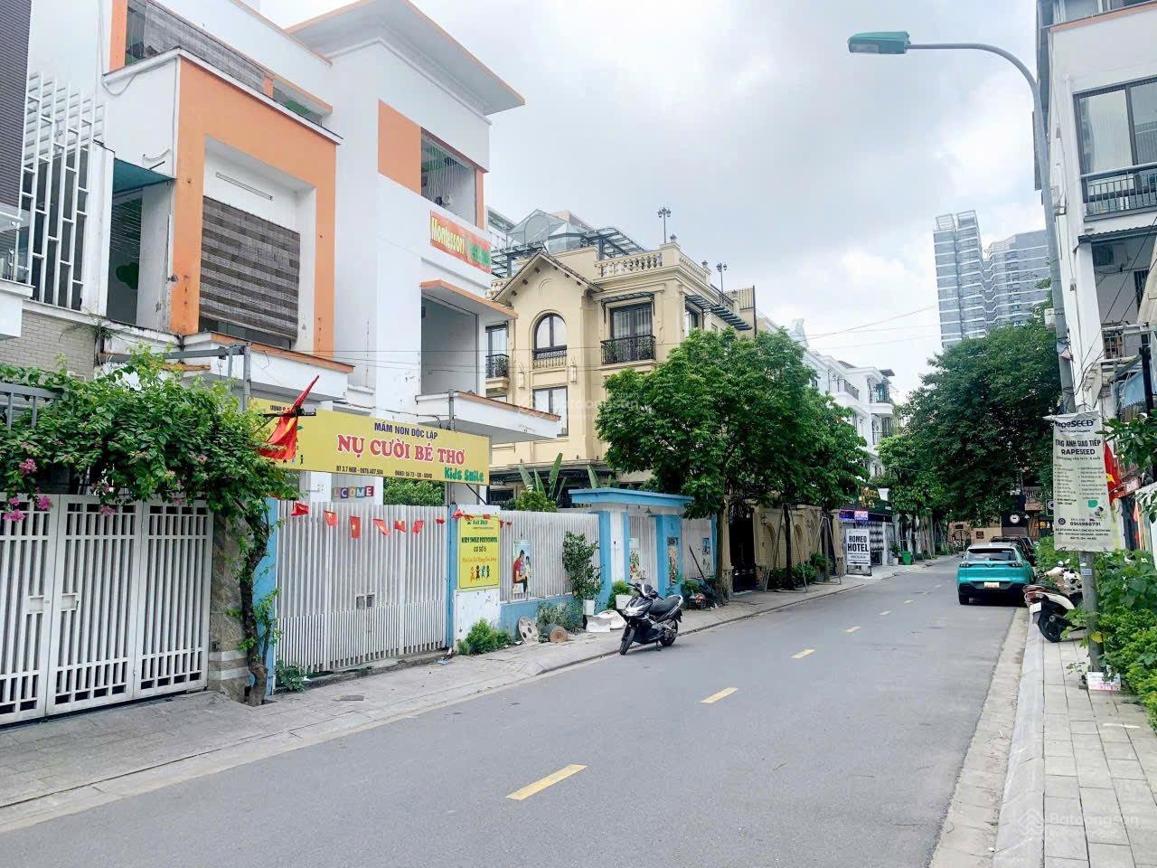 Biệt thự Ngoại Giao Đoàn 100m² x 6 Tầng, Thang Máy - Giá 55 Triệu/Tháng