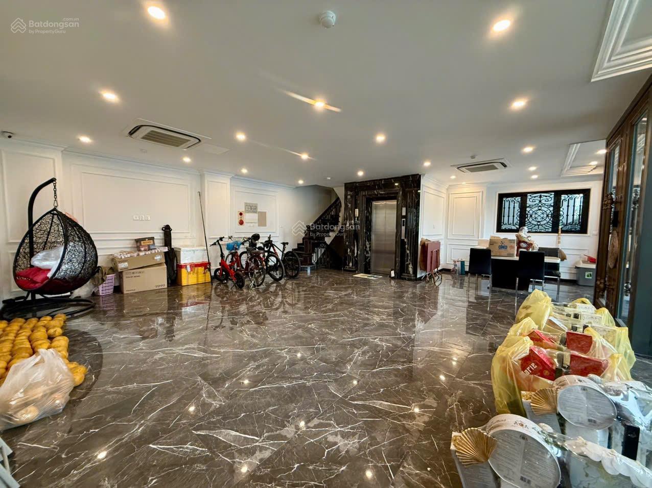 Cho thuê nhà mặt tiền Trấn Vũ 100m² - Kinh doanh đắc địa, view hồ thoáng đãng