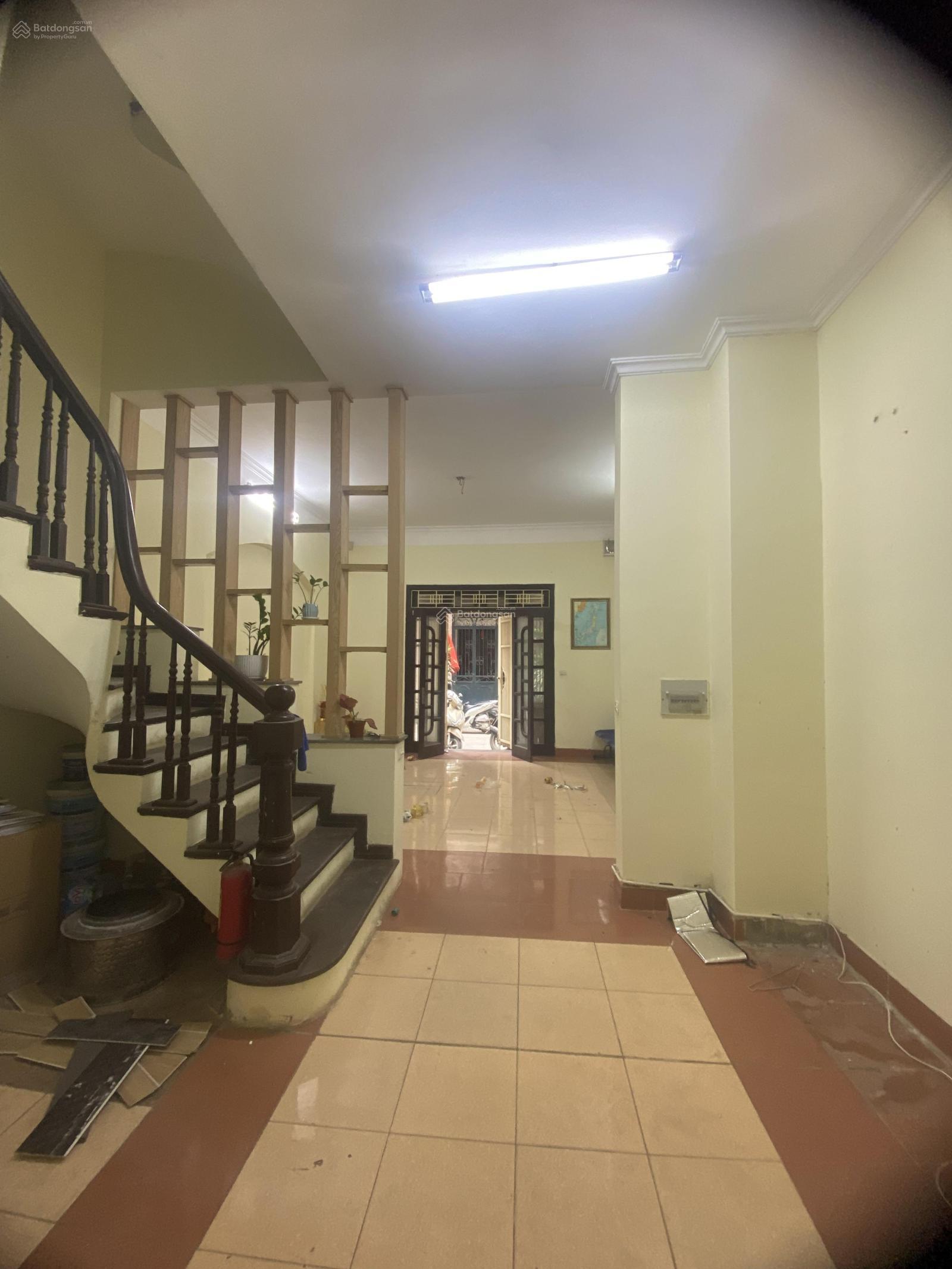 Cho thuê nhà nguyên căn Trung Kính 60m² giá 22 triệu - Ô tô tránh nhau!