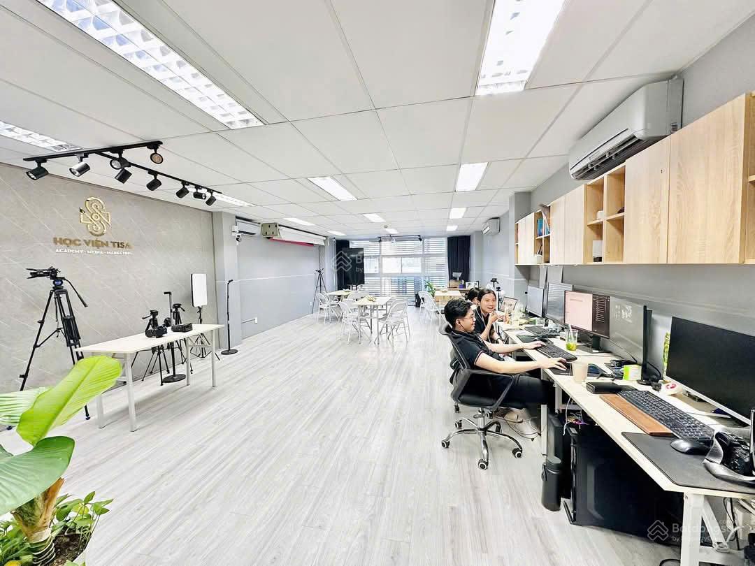 Văn Phòng Mặt Tiền Hoàng Văn Thụ, Phú Nhuận - 100m² - Giá Tốt