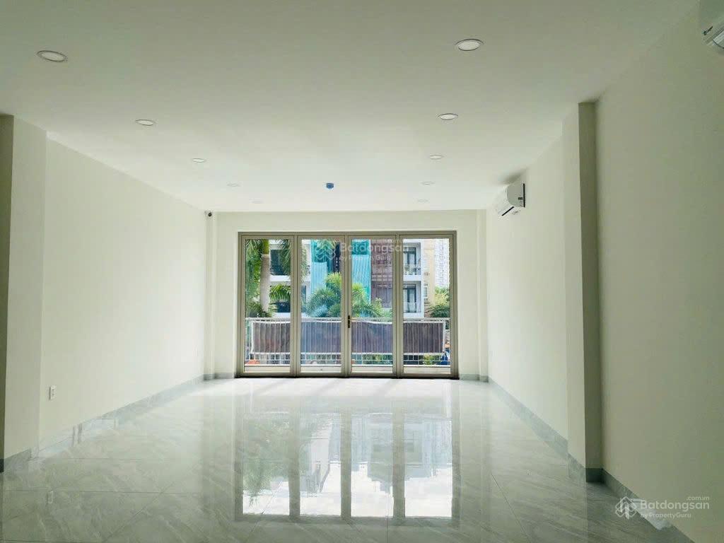 Cho thuê văn phòng Him Lam Kênh Tẻ 80m² từ 10 triệu - Sẵn sàng làm việc!