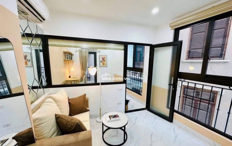 Nhà Dòng Tiền 8 Tầng Hoàng Hoa Thám, Ba Đình - 91m² Lô Góc, 2.1 Tỷ/Năm