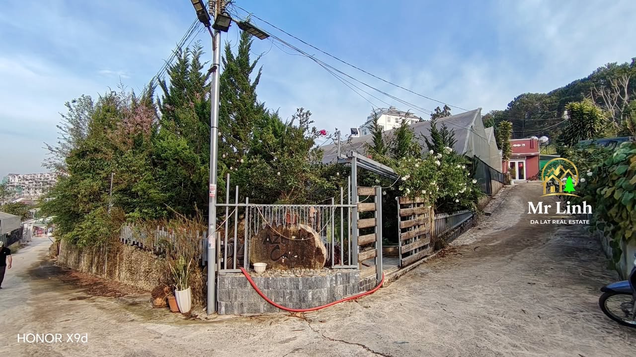 Đất Vàng Đà Lạt: 2364m² Hai Mặt Tiền Hẻm, Sẵn Kinh Doanh Cafe Sân Vườn, Giá Tốt