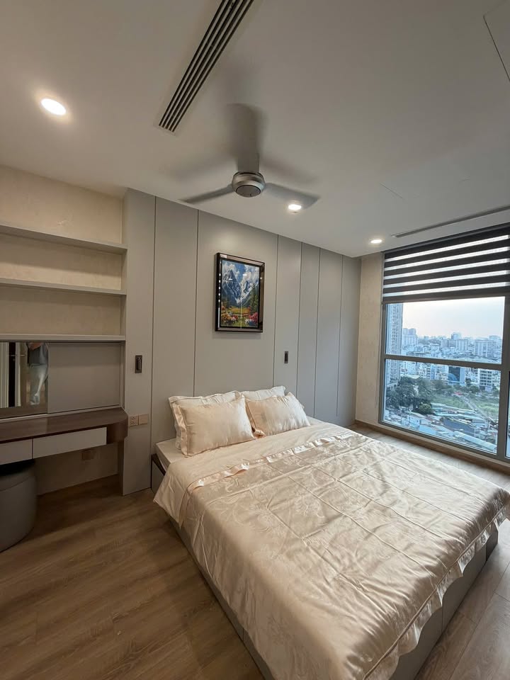 Bán Căn hộ Vinhomes Central Park 82m² - Sổ hồng chính chủ, 9.5 tỷ