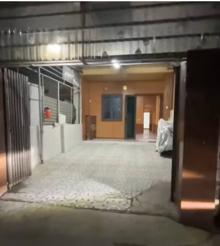 Nhà 116m² Nguyễn Thái Học, TP Vinh - Sân Ô Tô Rộng, 2PN, Giá 7 Triệu