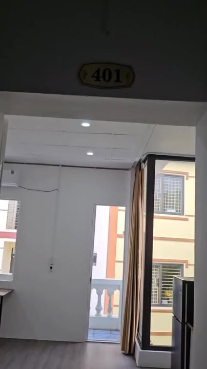 Cho thuê phòng Nguyễn Khang, Cầu Giấy - 4.5 Triệu, Sẵn Nóng Lạnh, ĐH, Tủ