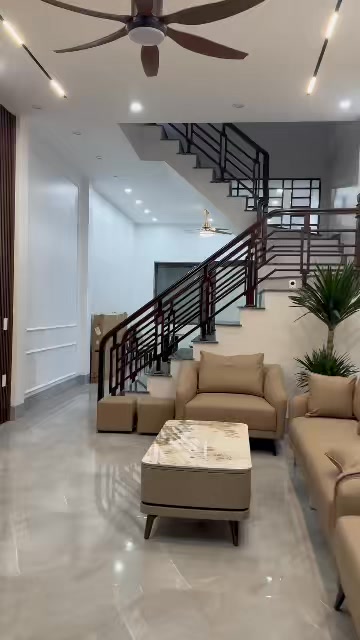 Nhà riêng Ngõ Phai Vệ 77m² giá 4 tỷ - Ô tô vào tận nhà!