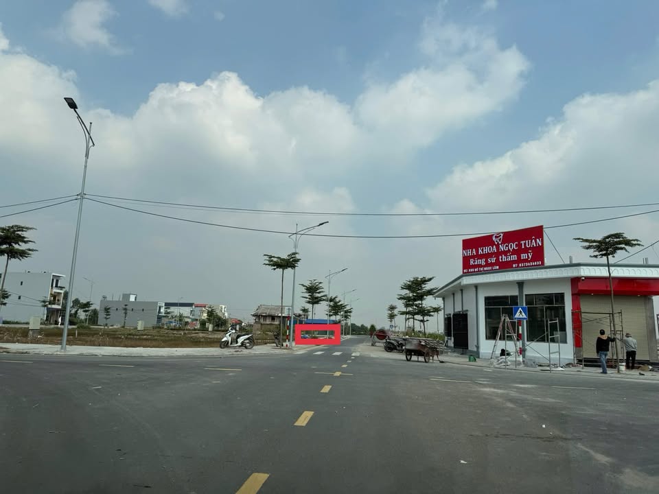 Nhà Phố Quỳnh Ngọc 120m² - Kinh Doanh Sầm Uất, Giá Hời