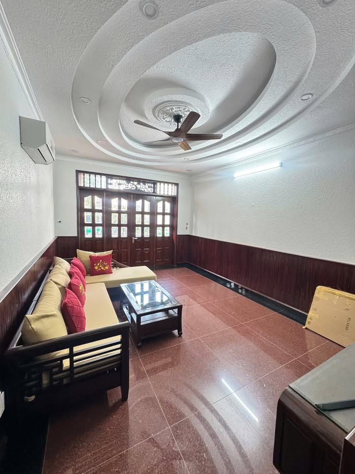 Cho thuê nhà Thành Thái Quận 10 80m² - Ô tô vào tận nhà!