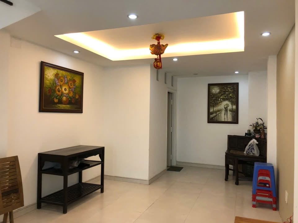 Cho thuê nhà nguyên căn Quận 3, 48m², 3PN, full nội thất, hẻm thông