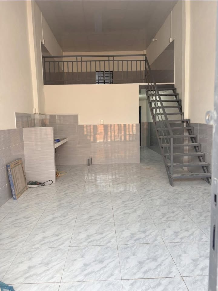 Nhà riêng Phạm Hữu Lầu 56m² - Ô tô vào tận nhà, chỉ 4 triệu/tháng!