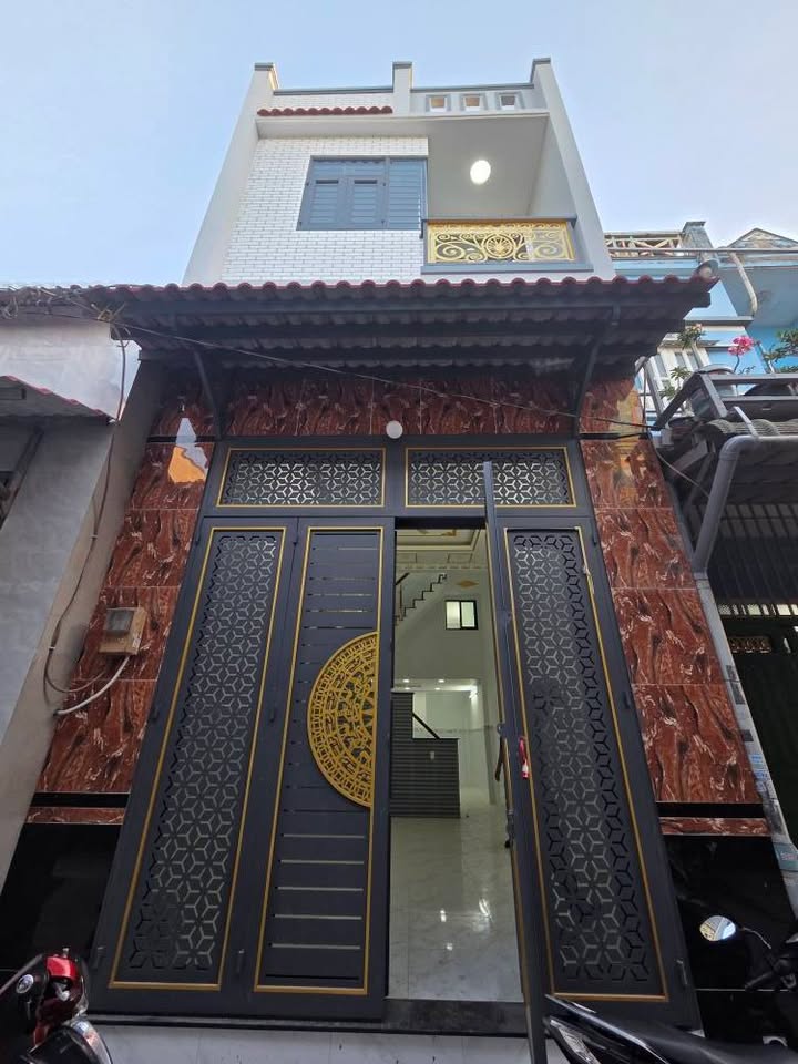 Nhà Đẹp 50m² Hẻm Thông 4m, Bình Chánh - Sẵn Sàng Ở Ngay!