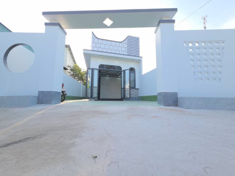 Nhà Trệt Sóc Trăng 136m² - Ô tô vào tận nhà, sổ hồng sẵn sàng!