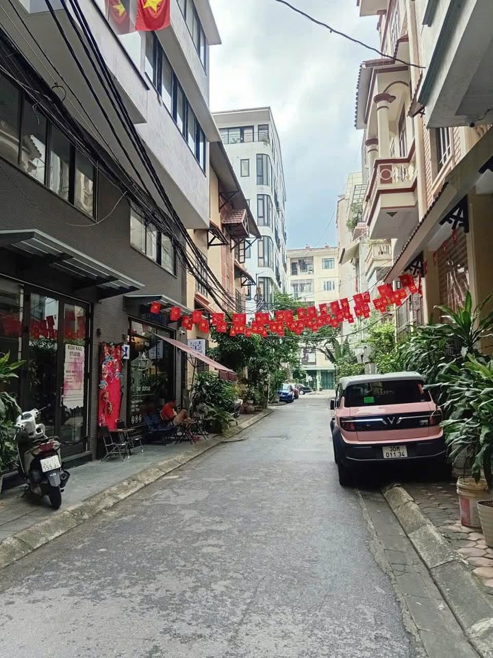 Nhà Phố Trần Phú, Ba Đình 64m² giá 28 tỷ - Vị trí đắc địa!