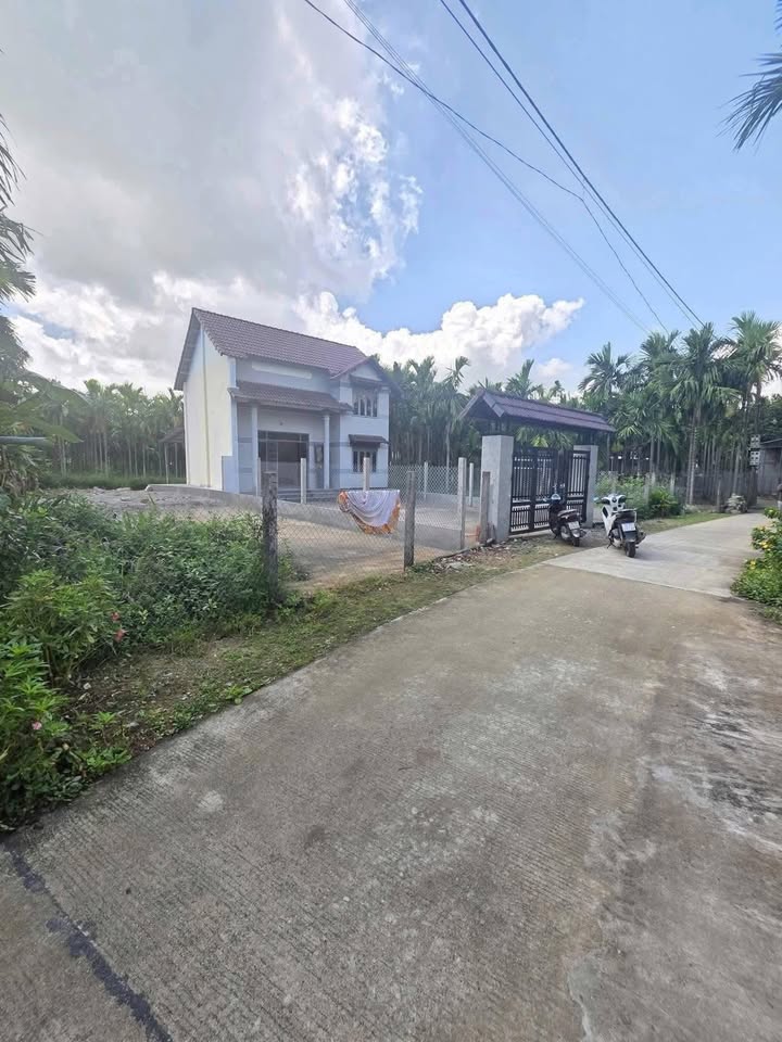 Bán Đất Tặng Nhà Mê 300m² Sổ Đỏ Tại Hành Trung, Nghĩa Hành, Quảng Ngãi - Giá 8xx Triệu