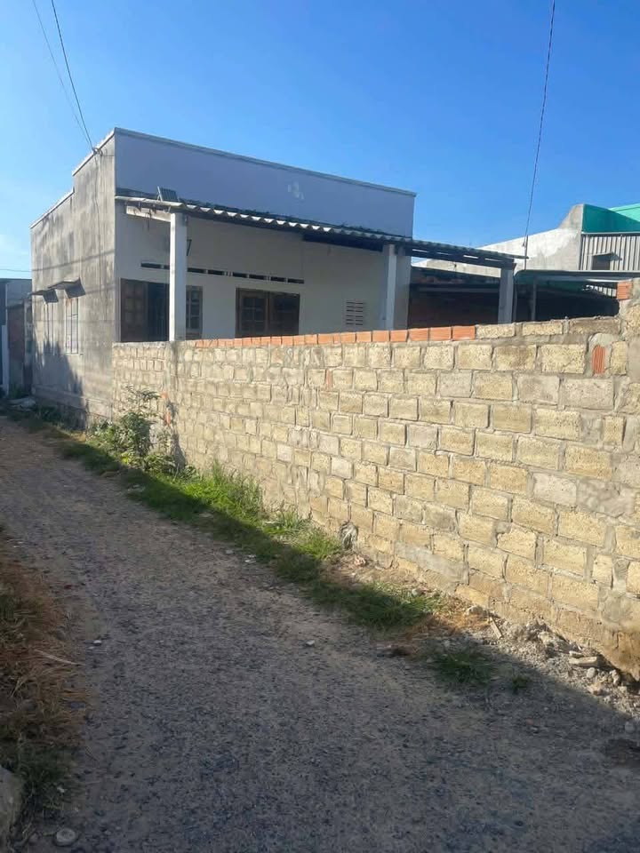 Đất thổ cư Liên Hương 139m² giá 750 triệu - Vị trí đẹp 2 mặt tiền