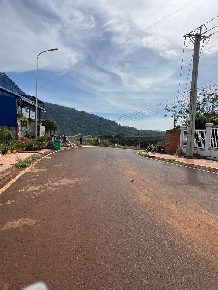 Đất mặt tiền Biển Rừng Bù Gia Mập 174m² giá 1.5 tỷ - Vị trí đắc địa