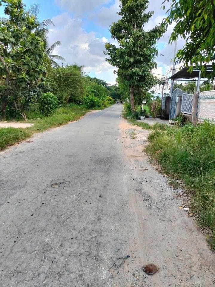 Nhà Mặt Tiền Kinh Doanh Mỹ Thạnh An, Bến Tre - 200m², Giá Tốt 1.85 Tỷ