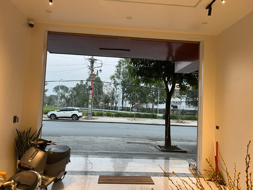 Cho thuê mặt tiền Lê Hoàn 95m² - Vị trí kinh doanh đắc địa!