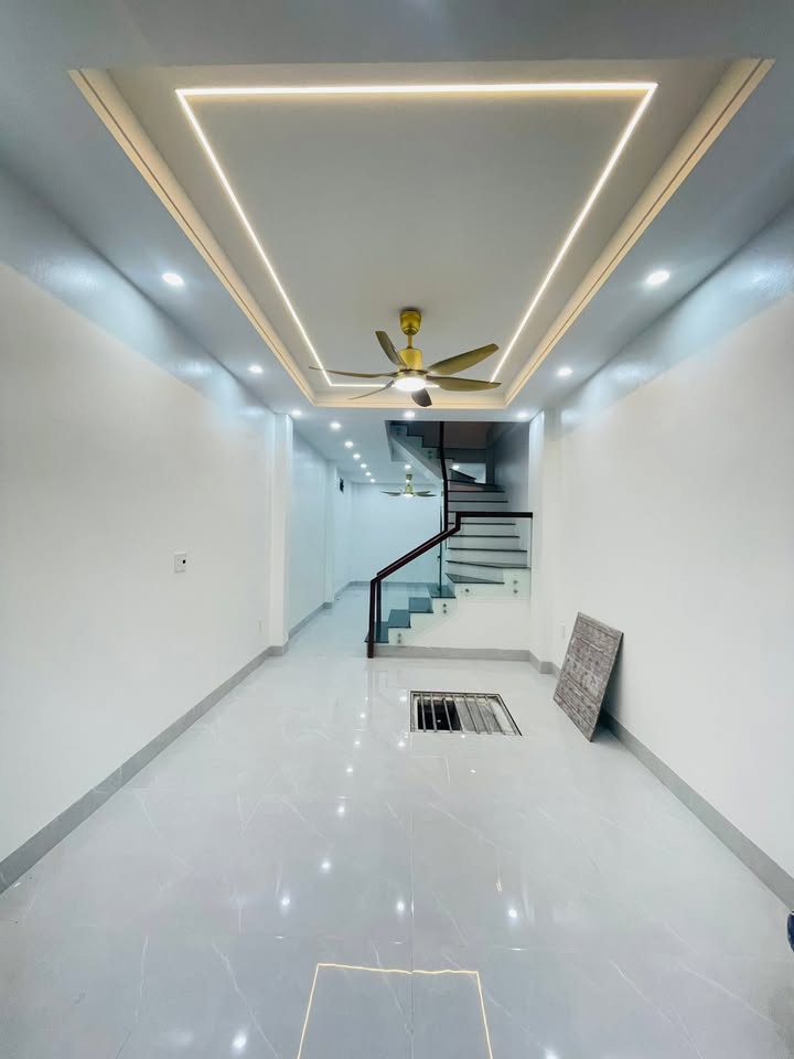 Bán nhà 3 tầng Trần Lãm TP Thái Bình 45m² - Ô tô vào tận nhà