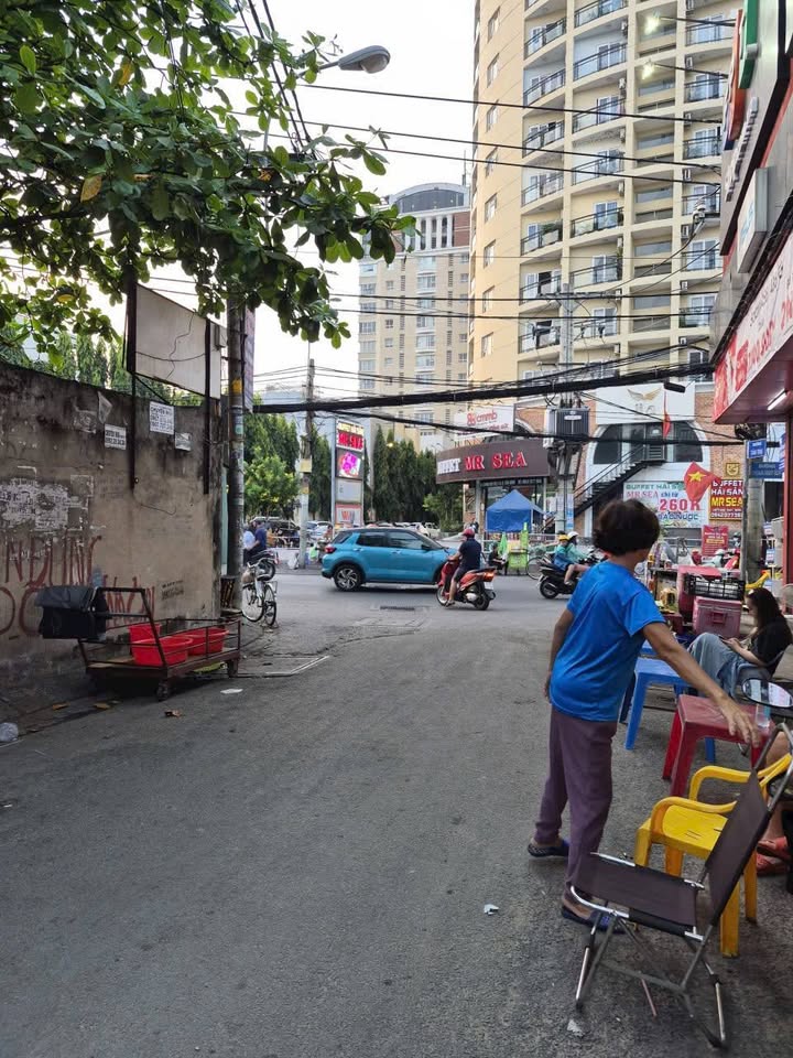 Bán nhà mặt tiền Tân Trụ Tân Bình 127m² giá 15 tỷ - Vị trí đắc địa!