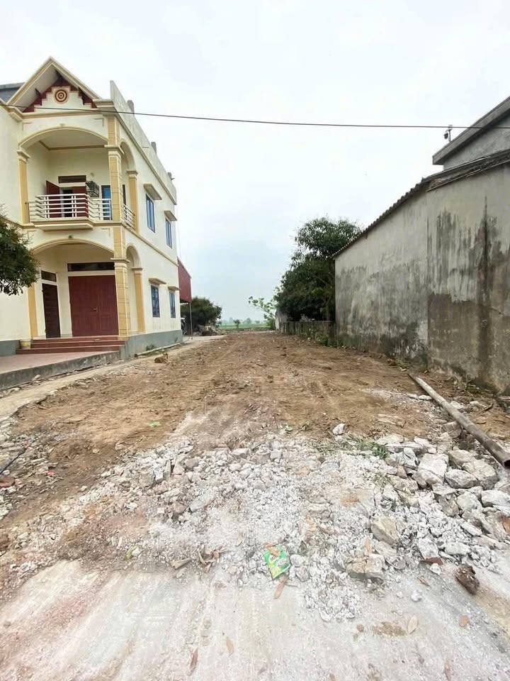 Đất Nền Ân Thi Hưng Yên 270m² - Mặt Tiền 12m, Sổ Đỏ Sẵn Sàng