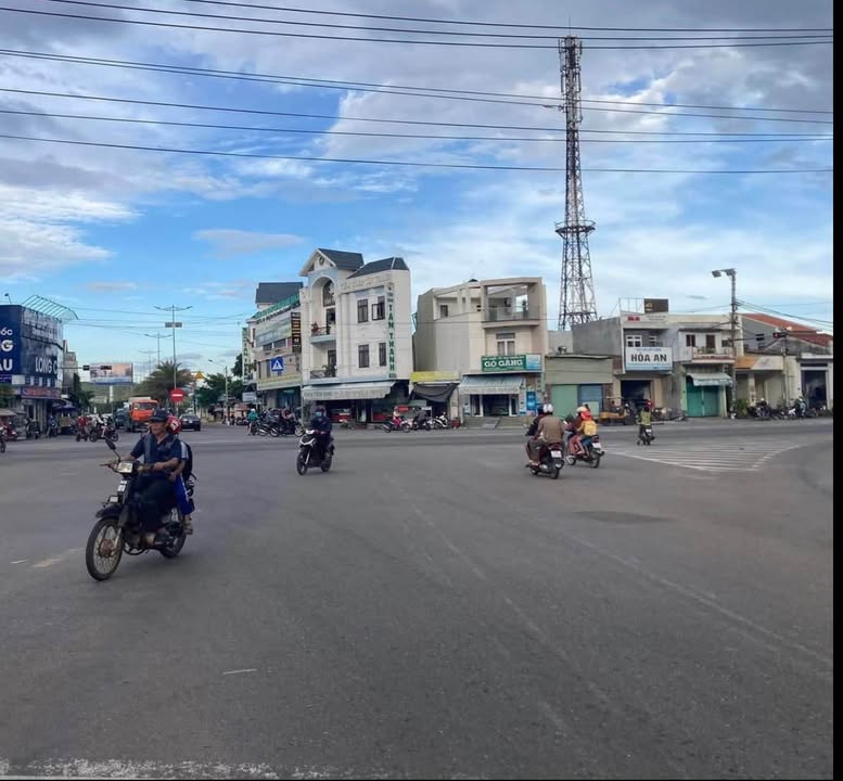 Nhà Phố Cầu Diễn, Nam Từ Liêm 40m² - Mặt tiền kinh doanh đắc địa!