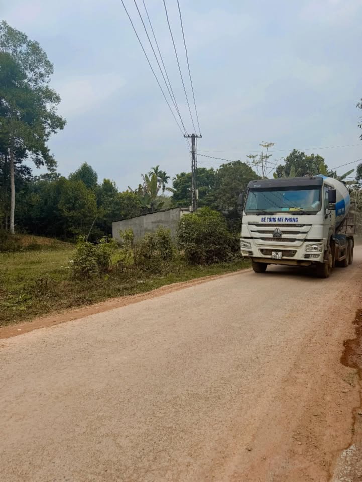 Đất lô góc Hoài Đức 900m² giá 500 triệu - Sổ đỏ chính chủ