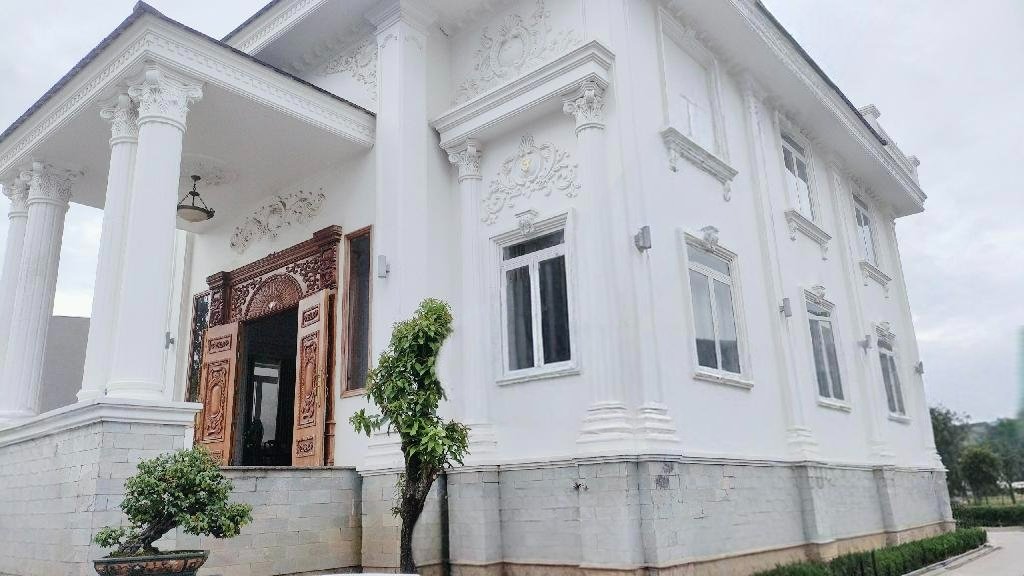 Biệt Thự Mặt Tiền Sông Vàm Thuật, Quận 12 - 600m2, 2 Tầng, Giá 23 Tỷ