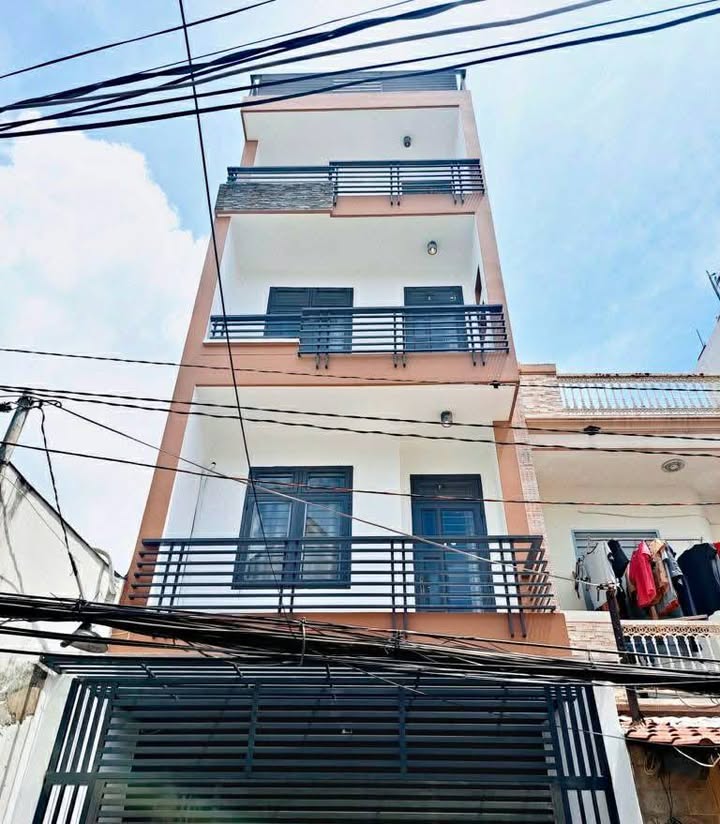 Bán nhà Hòa Bình Tân Phú 56m² giá 9 tỷ - Ô tô vào tận nhà!