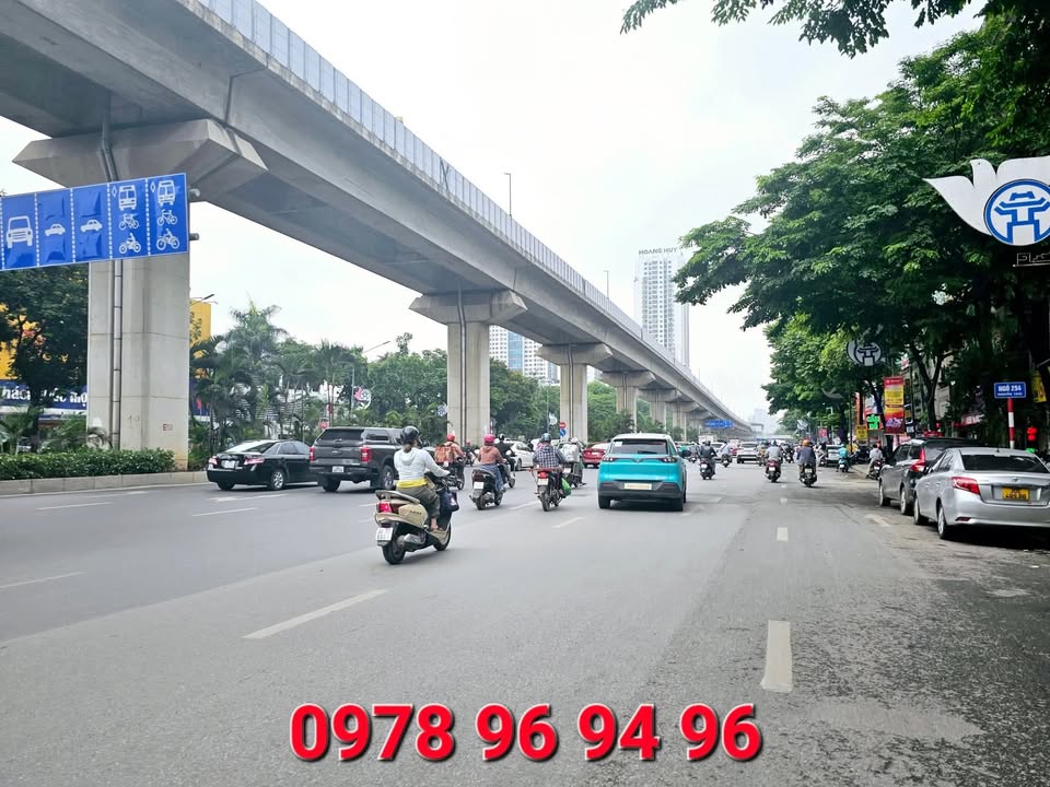 Nhà Mặt Phố Nguyễn Trãi 230m² - Lô Góc, Dòng Tiền Khủng 6 Tỷ/Năm!