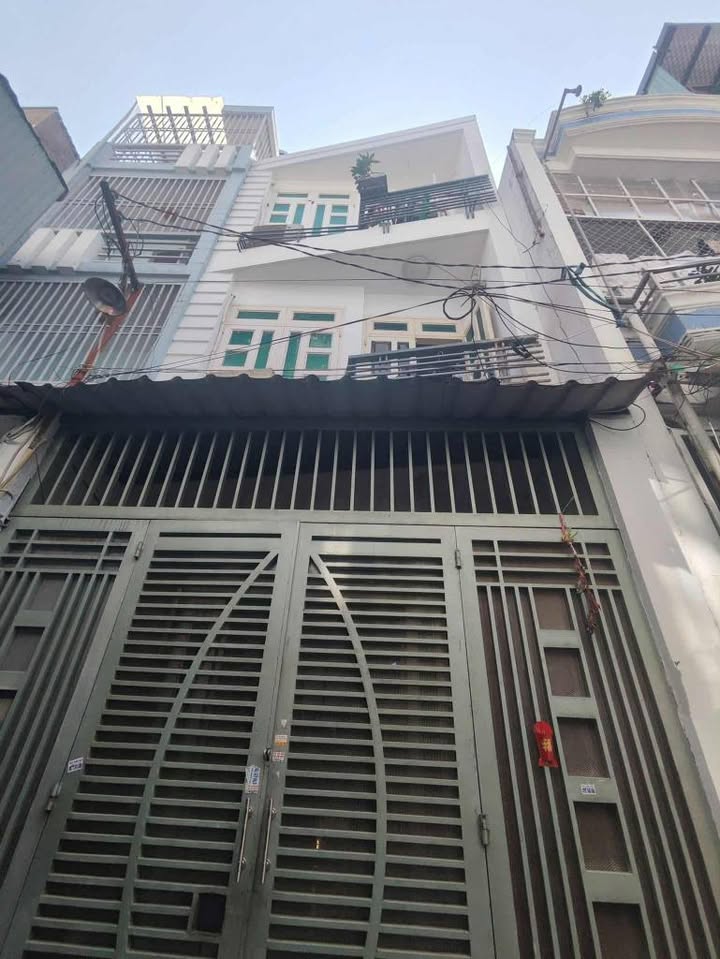 Nhà riêng Ni Sư Huỳnh Liên, Tân Bình, 38m², 3 tầng - Ô tô vào tận nhà!