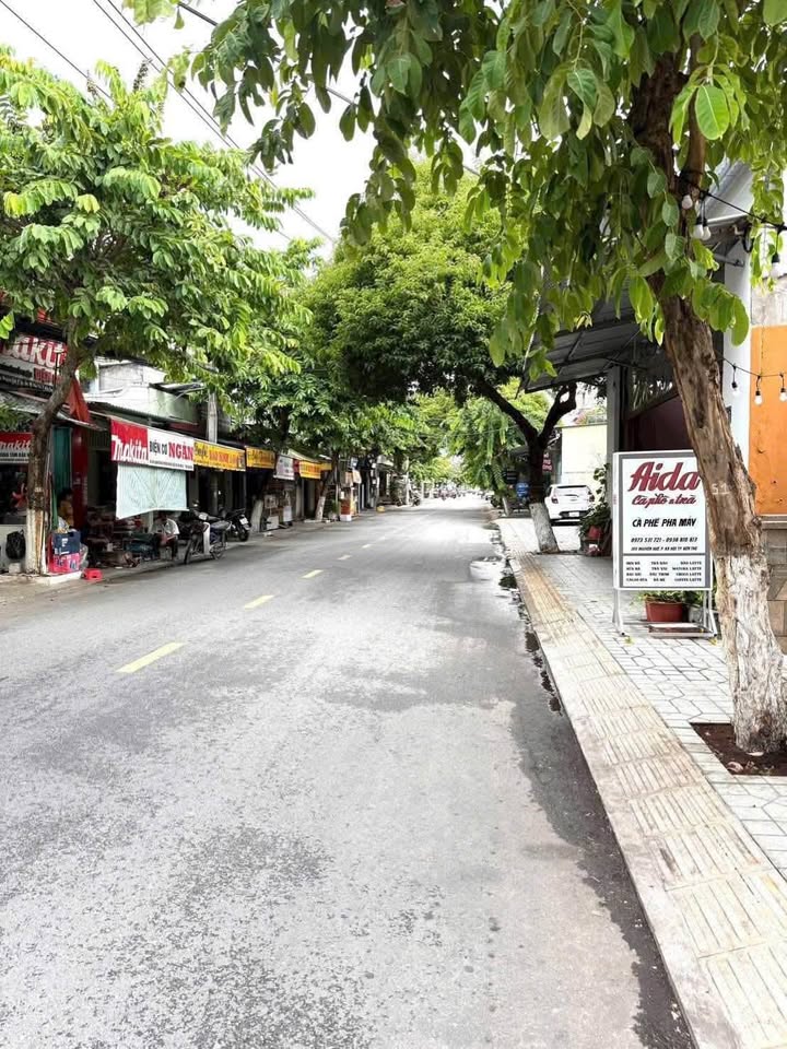 Nhà Mặt Tiền Nguyễn Huệ Bến Tre 93m² - Kinh Doanh/Ở Đều Tuyệt Vời