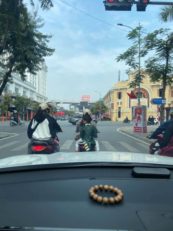 Nhà Mặt Tiền Ngô Gia Tự, Hải An 130m² - KD Sầm Uất, Giá 13.5 Tỷ