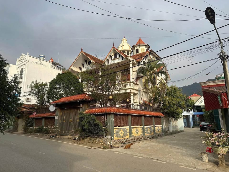 Bán Villa Tiểu Khu 3 Mộc Châu 200m² - Vị Trí Đắt Giá - Sẵn Sàng Ở Ngay