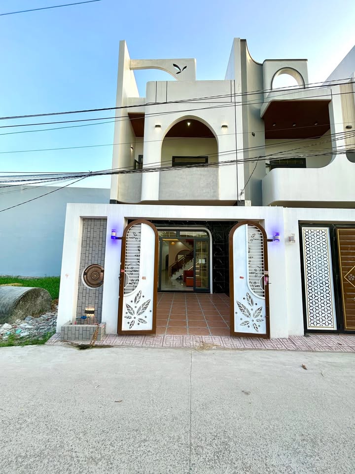 Nhà Mặt Tiền Phước Vĩnh, Long An - 130m² Sổ Hồng Riêng, Giá 2.98 Tỷ