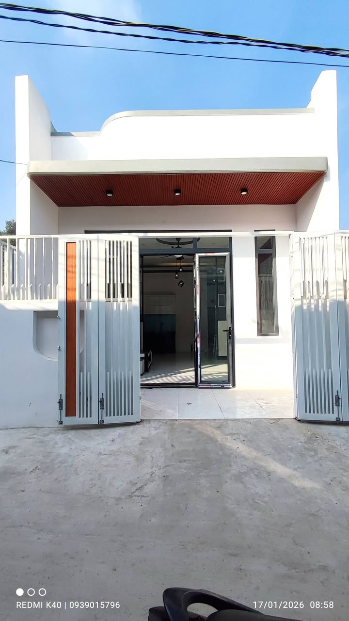 Nhà Mới Xây 75m² Sổ Hồng Riêng Giá Chỉ 1.45 Tỷ - Gần Hóc Môn