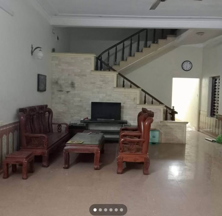 Cho thuê nhà Ninh Xá Thuận Thành 4PN giá 15 triệu - Ô tô đỗ cửa!