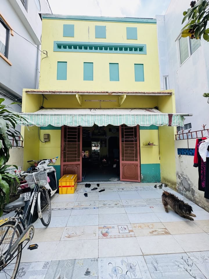 Nhà Lô Góc Đinh Tiên Hoàng, Bình Thạnh - 100m², 2 Tầng, Nở Hậu - 9.99 Tỷ