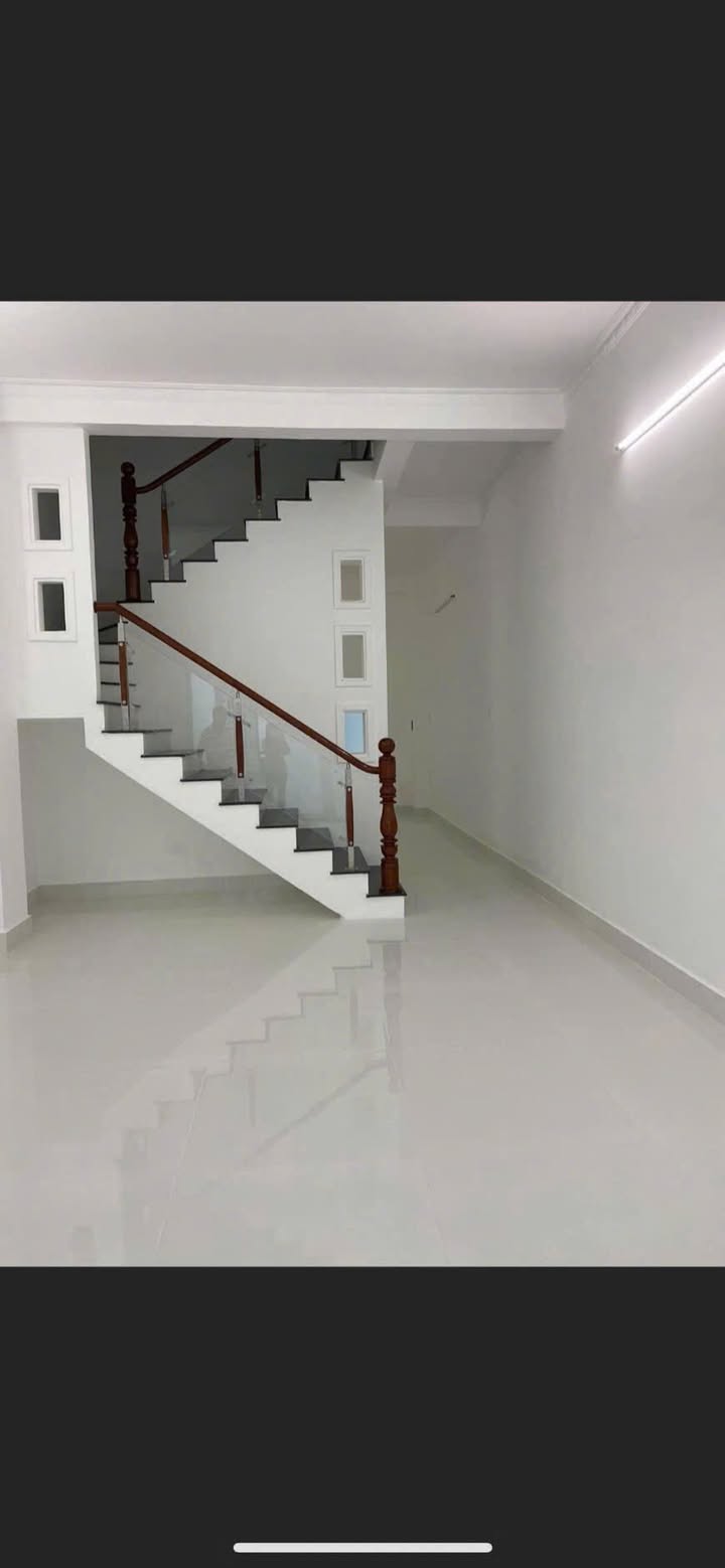 Nhà riêng Trần Quang Diệu, Sóc Trăng 6 triệu/tháng - Vị trí đẹp