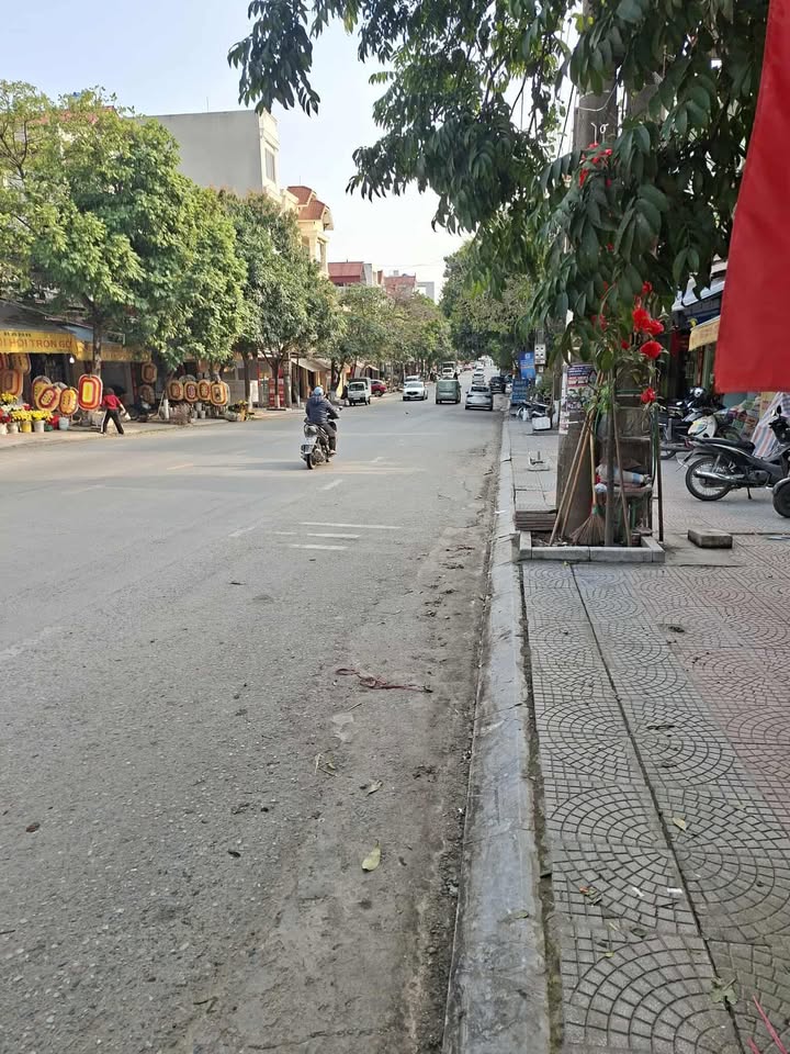 Đất nền Dốc Phố Hồ Thuận Thành 66m² 3.7 tỷ - Vị trí đắc địa kinh doanh ngay!