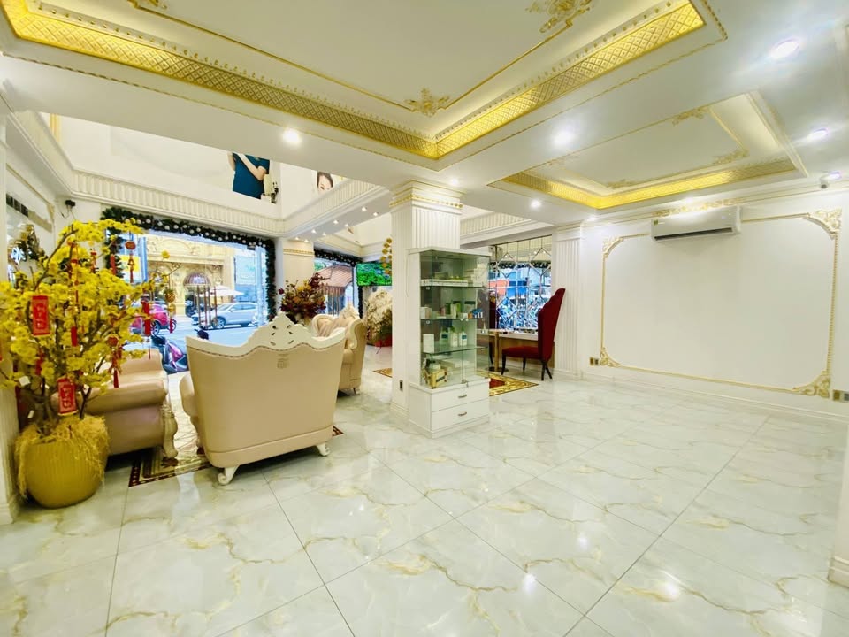 Bán tòa nhà mặt tiền Cao Thắng Q10 91m² - Thu nhập 150tr/tháng - Vị trí đắc địa!