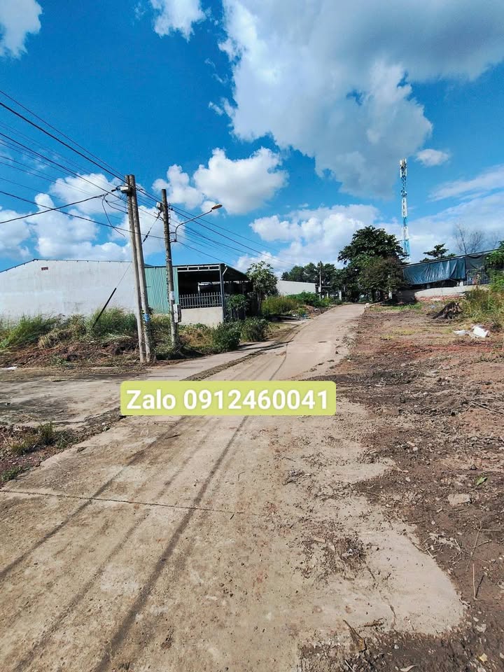 Đất Tiến Hưng Đồng Xoài 290m² giá 1.6 tỷ - Lô góc tiềm năng cao