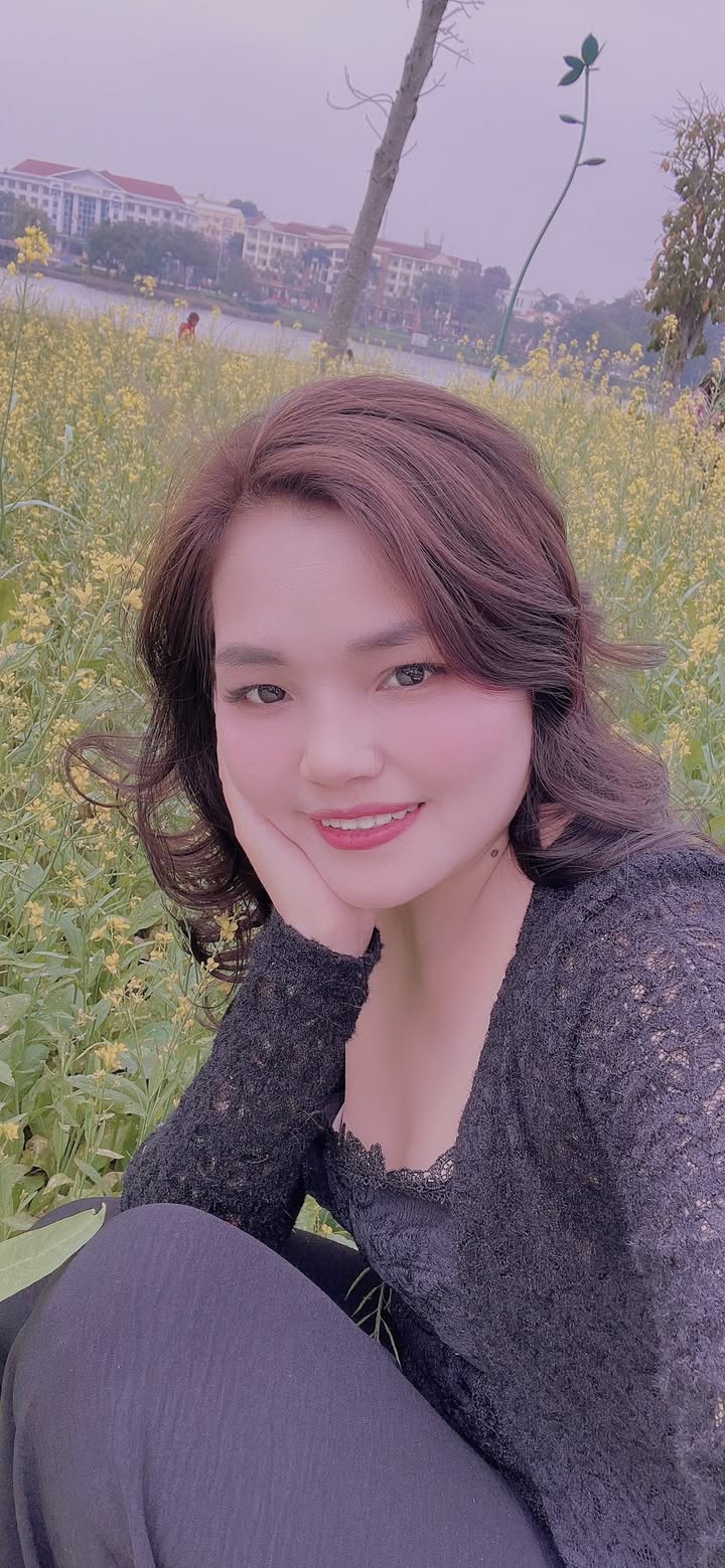 Bán Gấp Nhà Cấp 4 Tặng Đất 179m² Mặt Tiền 10.6m Trục Chính Chu Hóa, Việt Trì