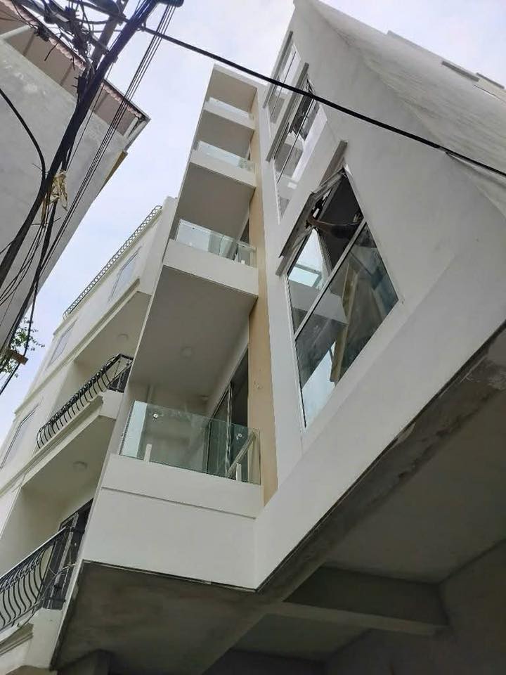 Nhà Lô Góc Trạm Trôi, Hoài Đức 36.5m² - 4PN Full Nội Thất, Sổ Đỏ Chính Chủ