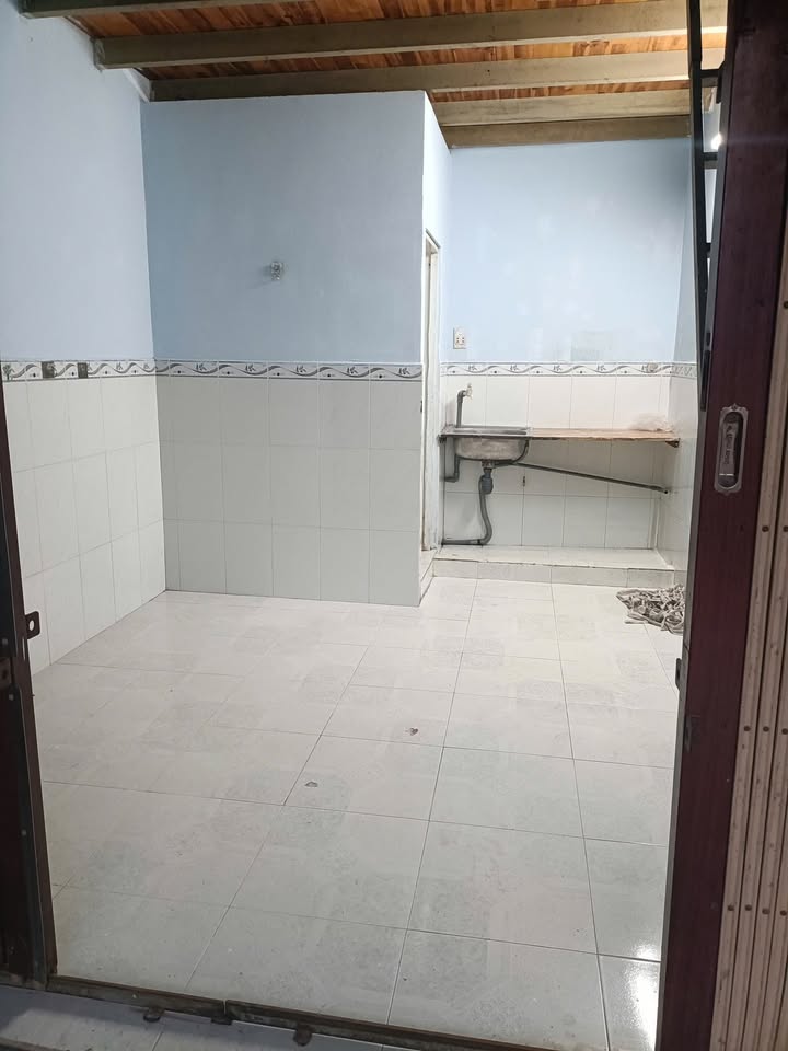 Phòng Trọ Bình Chánh 20m² - Ra Vào Tự Do, Mới Xây Hiện Đại!